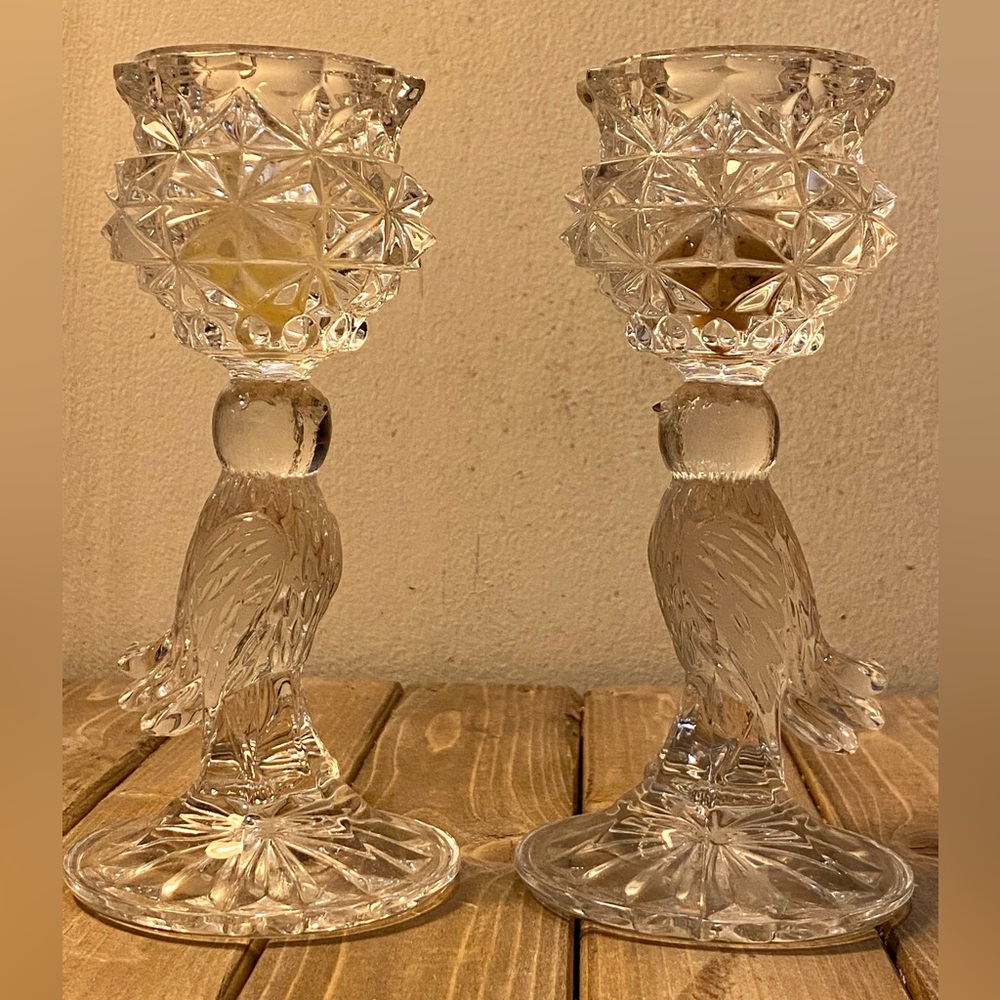 Super cute vintage glass bird candle stick holders.